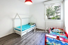 Apartment for sale, 3 rooms, 72 m², VILLEURBANNE (69) CHARPENNES – Place Charles Hernu with exceptional 75 m² terrace