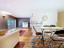 125 m² Commercial premises LYON 6TH / TO BE DIVISIBLE, ideal for investment or short-term rental