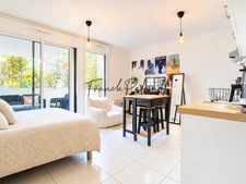 One-bedroom apartment for sale, 28.15 m², with a 10 m² terrace and secure parking, MONTPELLIER (34)