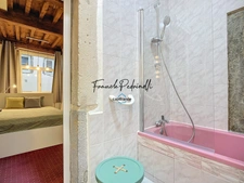 Dpt Rhône (69), Magnifique T2  VIEUX LYON 45m² Meublé  Rue Lainerie