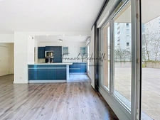 Beau T3 72 m²  VILLEURBANNE (69) CHARPENNES – Place Charles Hernu avec terrasse 75 m²