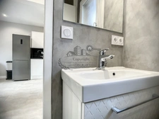 SPACIEUX T1 MEUBLE 28.05 m² avec espace nuit ( lit double 160 cm avec dressing)