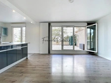 Beau T3 72 m²  VILLEURBANNE (69) CHARPENNES – Place Charles Hernu avec terrasse 75 m²