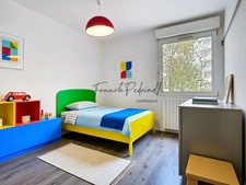Beau T3 72 m²  VILLEURBANNE (69) CHARPENNES – Place Charles Hernu avec terrasse 75 m²