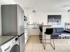 Dpt Gironde (33), for rent 30 km from BORDEAUX - FURNISHED T2 with parking - Top floor, quiet, open view