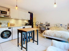 One-bedroom apartment for sale, 28.15 m², with a 10 m² terrace and secure parking, MONTPELLIER (34)