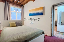 Dpt Rhône (69), Magnifique T2  VIEUX LYON 45m² Meublé  Rue Lainerie