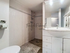 125 m² Locaux commerciaux  / bureaux LYON 6EME / A DIVISER 