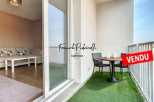 MONTCHAT – T2 de 48 m² avec balcon, cave privative, parking collectif, étage vue dégagée, résidence rénovée