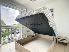 Dpt Gironde (33), for rent 30 km from BORDEAUX - FURNISHED T2 with parking - Top floor, quiet, open view