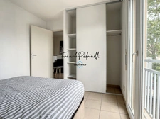 Dpt Gironde (33), for rent 30 km from BORDEAUX - FURNISHED T2 with parking - Top floor, quiet, open view