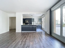 Beau T3 72 m²  VILLEURBANNE (69) CHARPENNES – Place Charles Hernu avec terrasse 75 m²