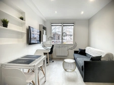 SPACIEUX T1 MEUBLE 28.05 m² avec espace nuit ( lit double 160 cm avec dressing)