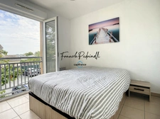 Dpt Gironde (33), for rent 30 km from BORDEAUX - FURNISHED T2 with parking - Top floor, quiet, open view