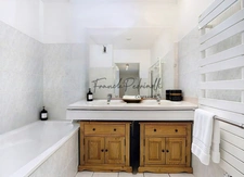 Beau T3 72 m²  VILLEURBANNE (69) CHARPENNES – Place Charles Hernu avec terrasse 75 m²