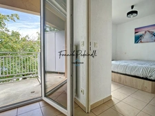 Dpt Gironde (33), for rent 30 km from BORDEAUX - FURNISHED T2 with parking - Top floor, quiet, open view