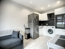 SPACIEUX T1 MEUBLE 28.05 m² avec espace nuit ( lit double 160 cm avec dressing)