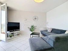 Charming 2-bedroom apartment, 74 m², unobstructed view, with cellar and parking, in Villeurbanne, near Montchat.