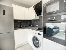 SPACIEUX T1 MEUBLE 28.05 m² avec espace nuit ( lit double 160 cm avec dressing)