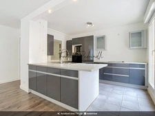 Beau T3 72 m²  VILLEURBANNE (69) CHARPENNES – Place Charles Hernu avec terrasse 75 m²