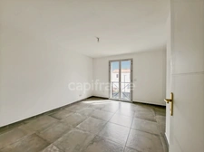 Maison à vendre 4 pièces MALLEMORT (13)