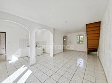 Maison à vendre 4 pièces 73 m3 jardin garage PUYVERT (84)