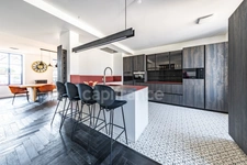 Property for sale comprising a main house and a second house with swimming pool and garden
