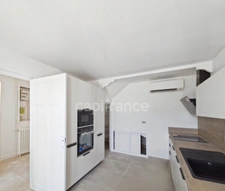 Maison de ville à vendre avec jardin et parking