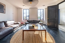 Property for sale comprising a main house and a second house with swimming pool and garden