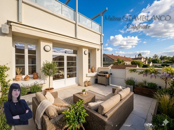 Appartement entièrement rénové avec terrasse et parking