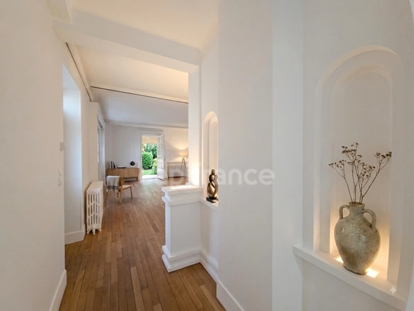 Appartement avec terrasse et parking sécurisé