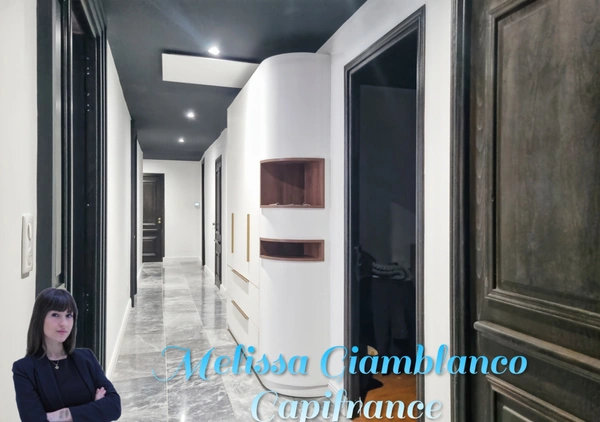 Appartement entièrement rénové de 151 m2 5 pièces avec balcon et garage