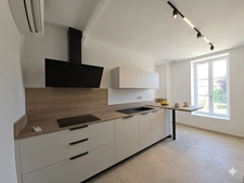 Maison de ville à vendre avec jardin et parking