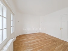 Appartement avec terrasse et parking sécurisé