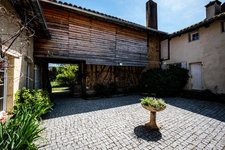 Charming "longère" property