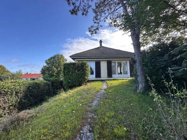 ARCELOT SUR GRAND TERRAIN DE 3010 M2 MAISON DE 107 M2
