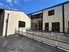 DIJON PROCHE REPUBLIQUE LOCAL COMMERCIAL DE 168 M2