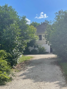 ARCELOT SUR GRAND TERRAIN DE 3010 M2 MAISON DE 107 M2