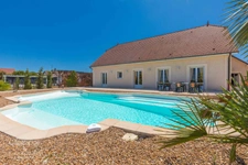 LONCHAMP SUR UNE PARCELLE DE 2876 m2  MAISON DE 150 M2 AVEC GARAGE ET PISCINE