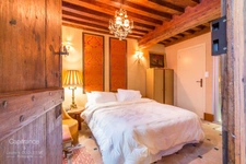 MAISON DE CARACTERE DANS LE CENTRE HISTORIQUE DE BEAUNE