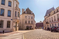 MAISON DE CARACTERE DANS LE CENTRE HISTORIQUE DE BEAUNE