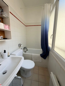 DIJON CENTRE  PLACE SAINT MICHEL STUDIO DE 21.65 M2  DANS UN SUPERBE HOTEL PARTICULIER 