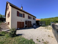 PRAUTHOY BELLE MAISON DE 6 PIECES AVEC GRAND JARDIN.