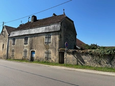 Maison de village à rénover à vendre 5 pièces CHASSIGNY (52)