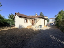 QUARTIER BOURROCHES SUR BEAU TERRAIN DE 412 M2 MAISON D'HABITATION DE 3 PIECES