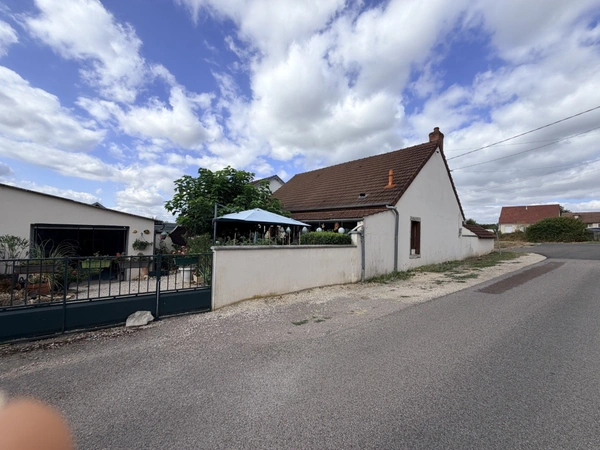 PONCEY LES ATHEE CHARMANTE MAISON ANCIENNE