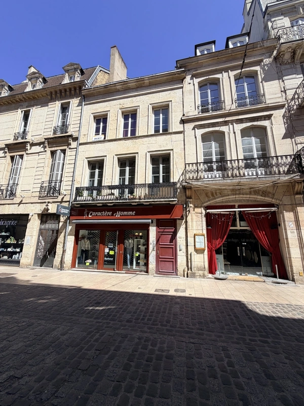 DIJON COEUR DE VILLE T3 AU 3 EME ET DERNIER ETAGE