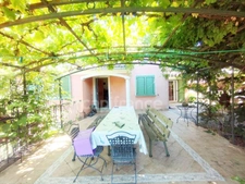 Maison de 156 m2 dont un T3 + piscine + garage avec vue montagne à SAN LORENZO