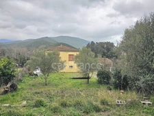 Maison 5 pièces, 4 chambres, grand garage de 100 m2, atelier, terrain de 4186 m2 c0nstructible à FRANCARDO (20236)