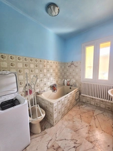 Maison familiale de 226 m2 divisée en 4 habitations indépendantes, vue mer, terrain 2000 m2, garage et terrasses à MORSIGLIA (HAUTE CORSE)